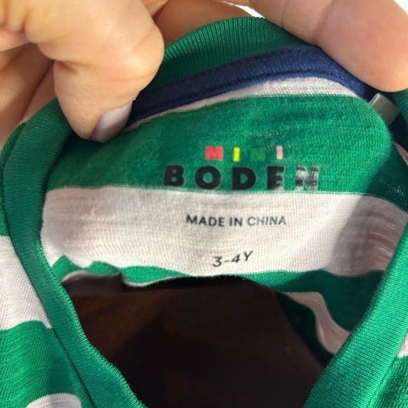 NWOT Mini Boden kids long sleeve washed t-shirt. Size: 3-4. Color: Pink, Green - Picture 4 of 4